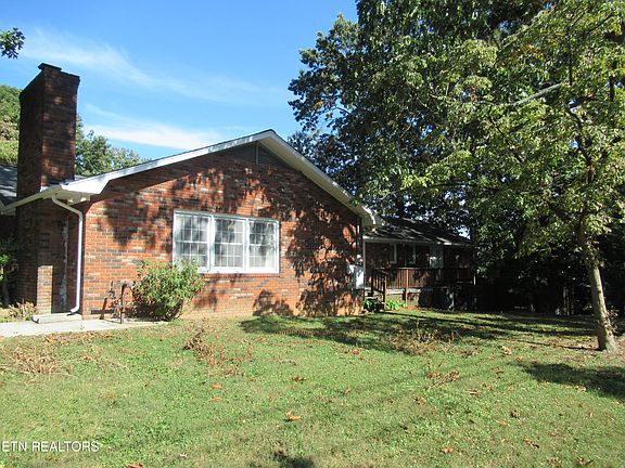 3rd image of 7909 Berkshire Blvd #9