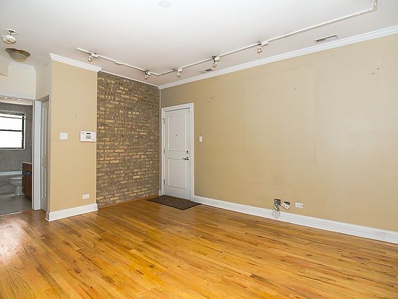 4th image of 622 W Roscoe St #624-1C