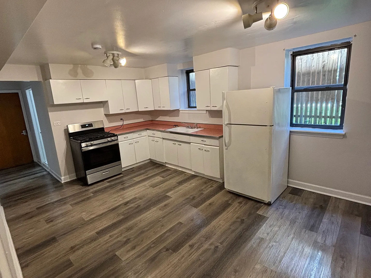 1 bed, $1,475 — Photo 2