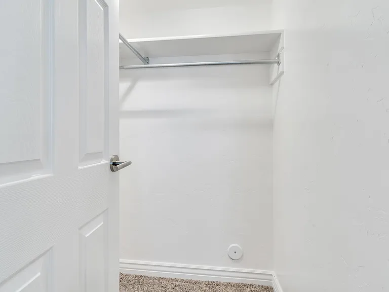 874 W 200 N — Photo 8