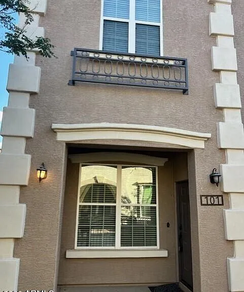 4754 E Red Oak Ln #101 — Photo 3