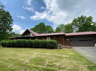 194 Fabric Ln, Rural Retreat, VA 24368