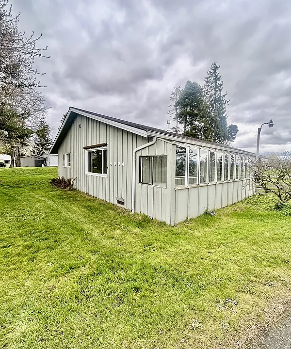 4924 Northwest Dr