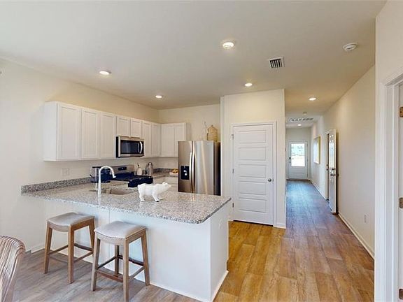 5th image of 1190 Legacy Rd