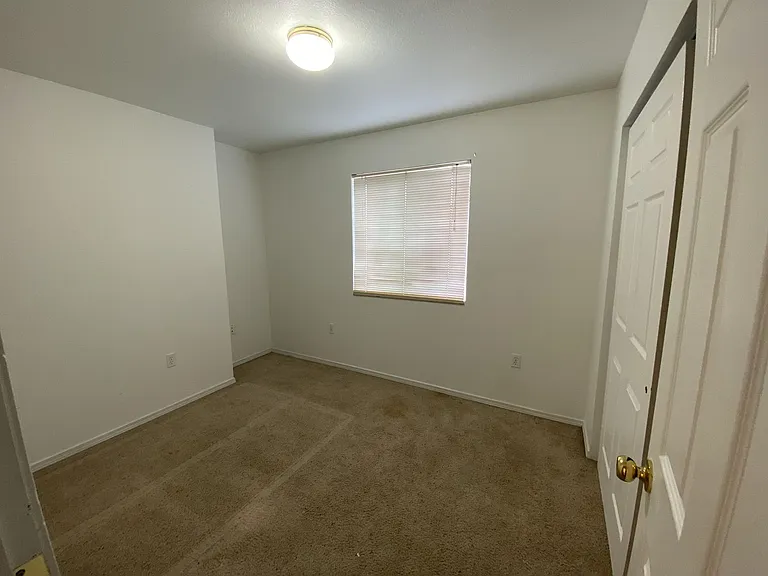857 N Garfield St — Photo 17