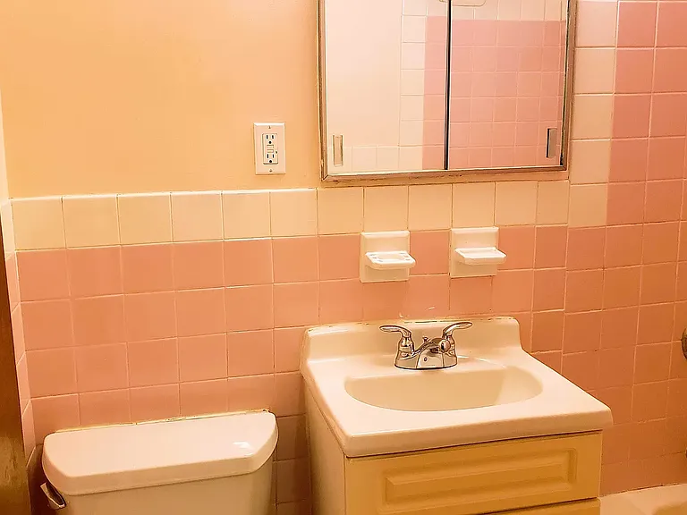 25-60 College Point Blvd #3 — Photo 2