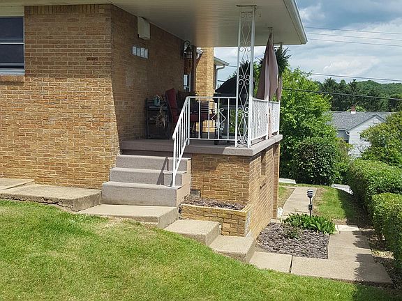 4th image of 9101 Dogwood St
