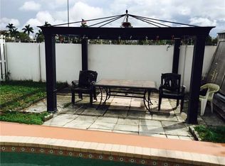 14910 SW 70th Pl, Davie, FL 33331