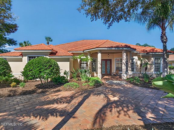 4th image of 8 OLD OAK Drive N