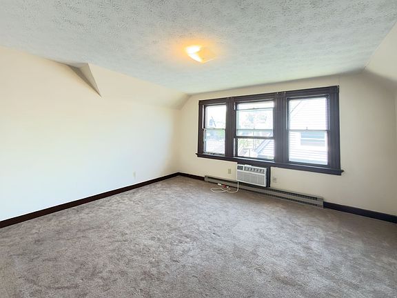 3rd image of 140 Cottage St #3FR
