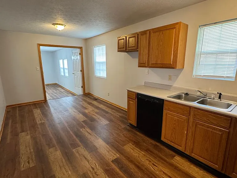 1616 Edgecombe Ave — Photo 11