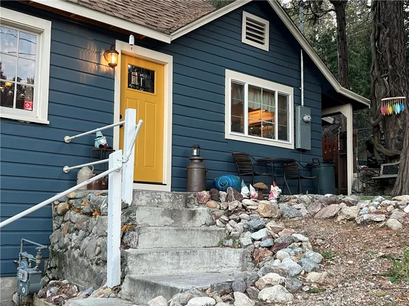 23717 Rocky Dell Rd, Crestline, CA 92325