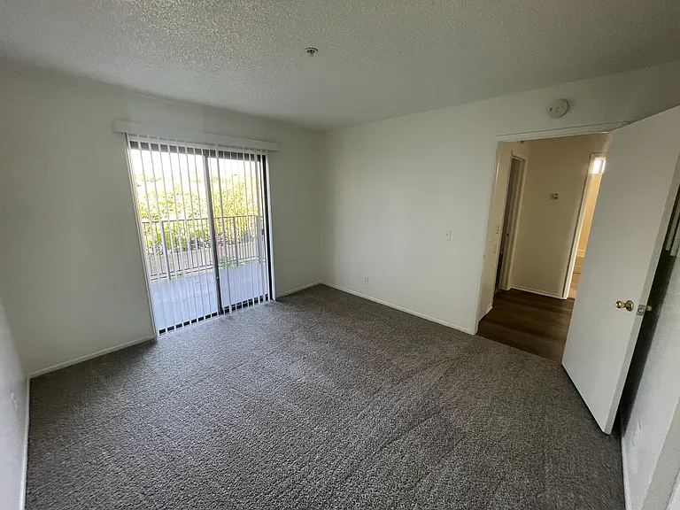 1448 W Stoneridge Ct #E — Photo 14