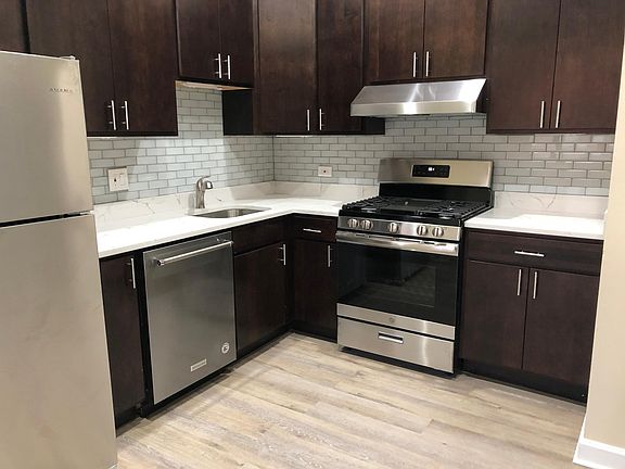 4th image of 1501 W Fullerton Ave #3