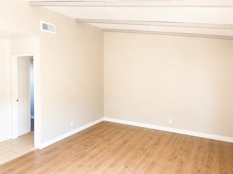 6545 Oakridge Rd — Photo 12
