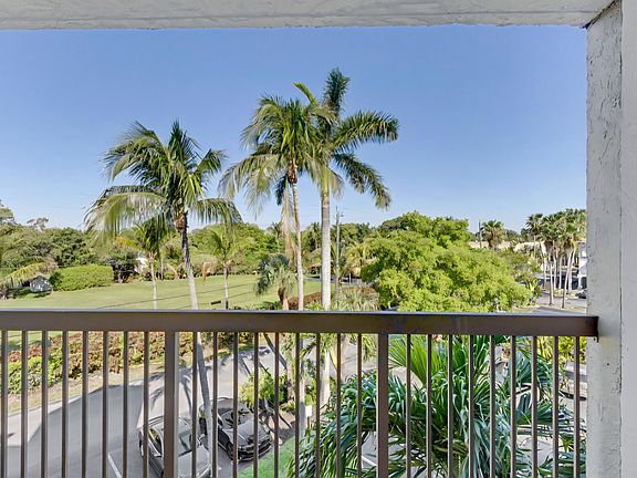 5th image of 701 NW 19th Street #401
