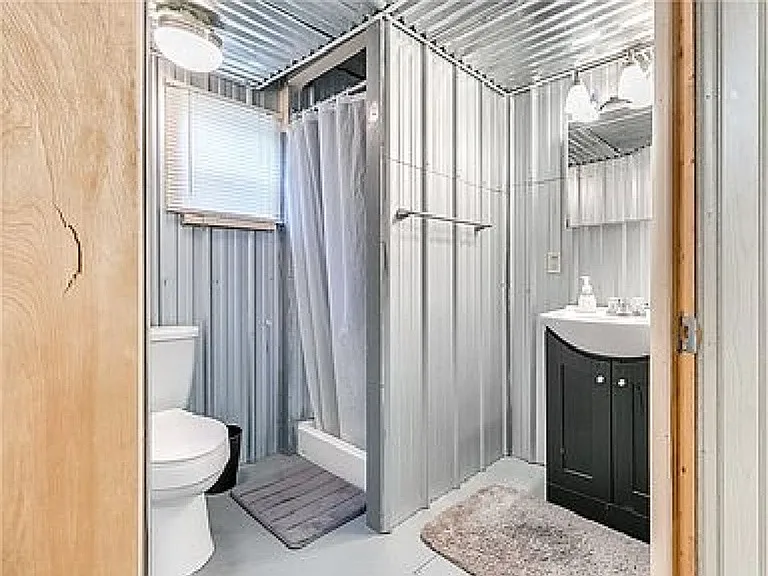 3609 SW 12th St — Photo 11