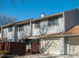 953 Sunburst Ln, Altoona, IA 50009