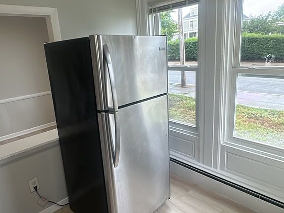4th image of 192 Summit St #1R