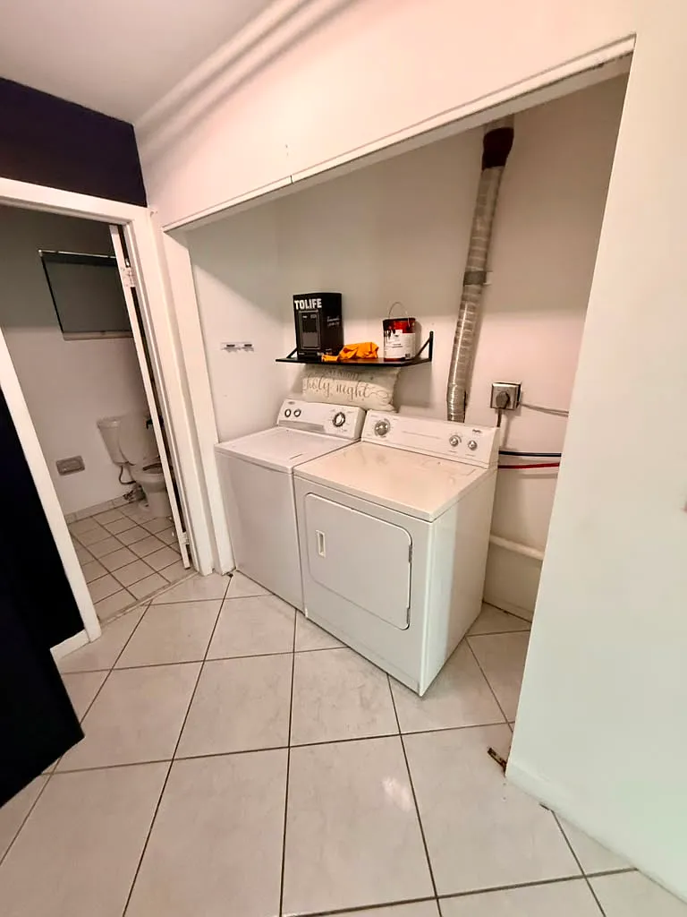 2 bed, 950 sqft, $2,300 — Photo 1