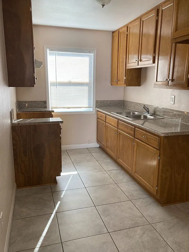 Studio, $1,195 — Photo 4