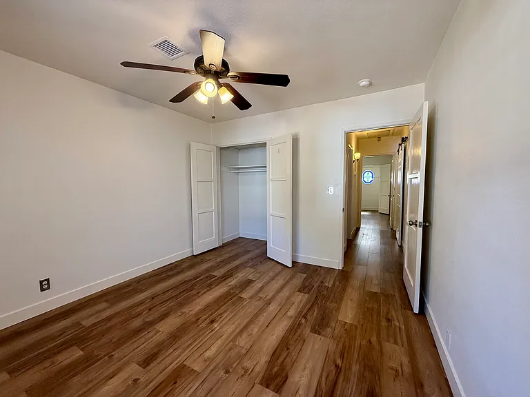 6205 Gentry Ave — Photo 13