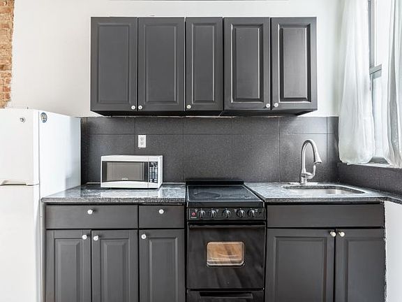 2nd image of 518 E 83rd St APT 5D