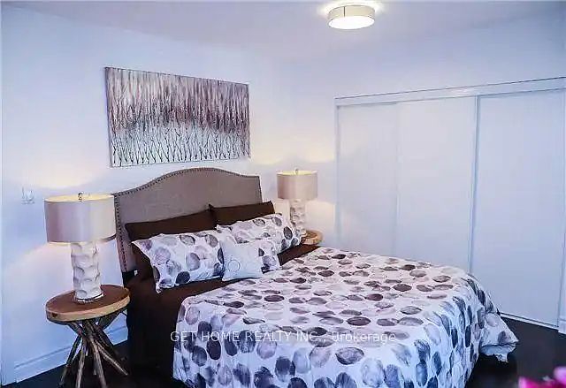 1st image of 339 Coxwell Ave #1
