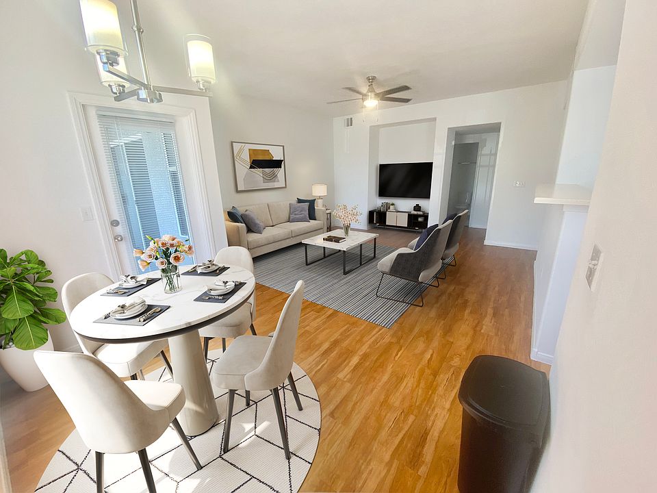 Living & dining area