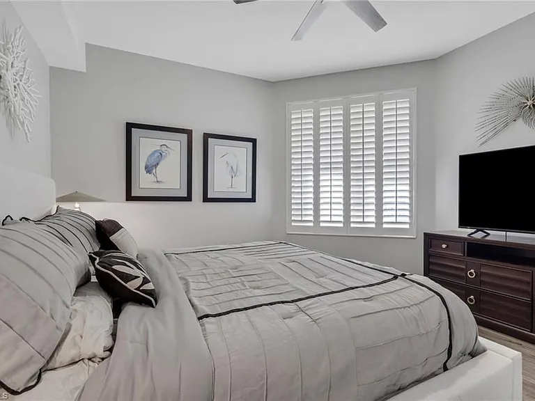 420 Cove Tower Dr #802 — Photo 16