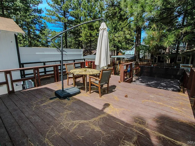 409 W Sherwood Blvd — Photo 28