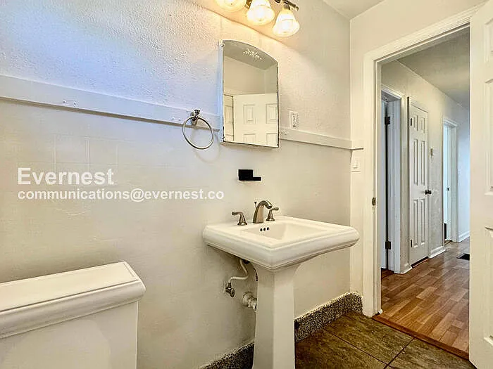 1637 S Indianapolis Ave — Photo 15