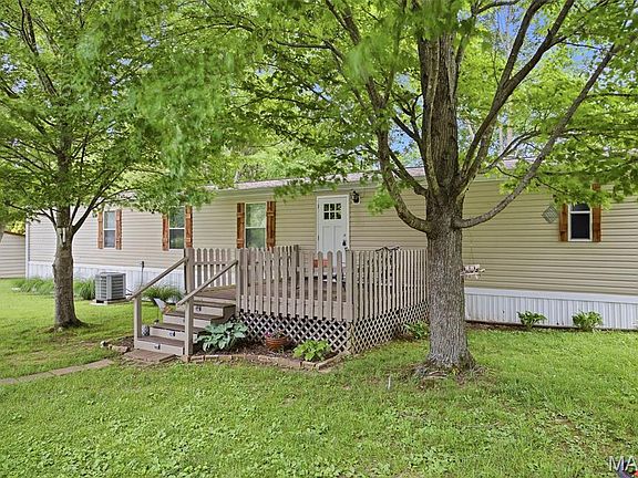 2nd image of 21827 Dove Ln