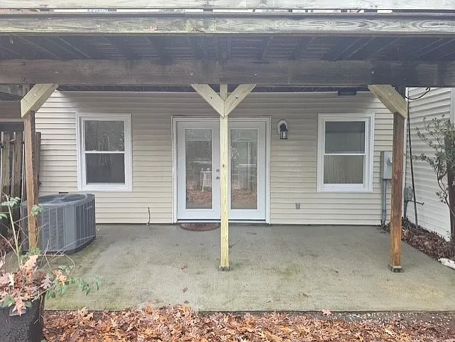 119 Albemarle Dr — Photo 24