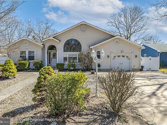 2nd image of 241 Juniper Ln