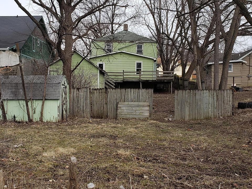 2nd image of 415 Greene St