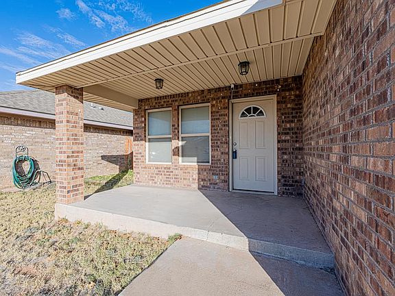 2nd image of 1121 Laredo Dr