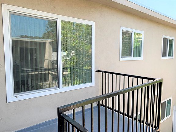 2nd image of 4639 Pico St #9