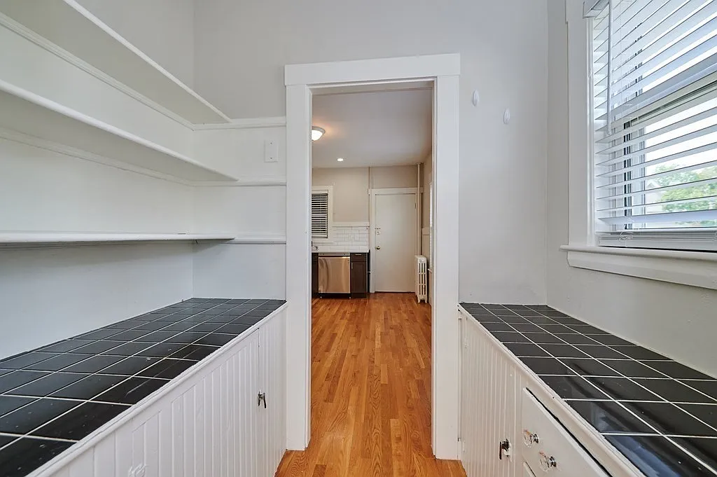 Building Photo - 1873 Hyde Park Ave #2