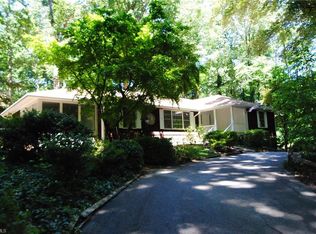 5566 Pinebrook Ln, Winston Salem, NC 27105