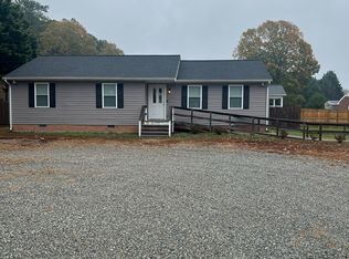 528 S Main St, Kilmarnock, VA 22482