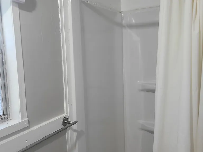 7429 Layton Dr — Photo 2