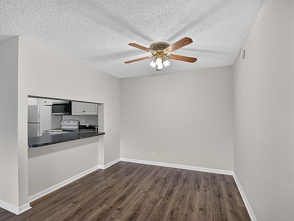 5th image of 623 Sea Pine Way #E2