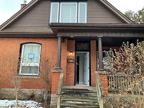 300 Locke St S #1 Photo 1
