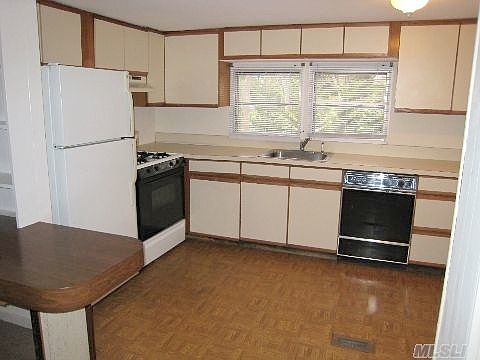 5th image of 14 School St
