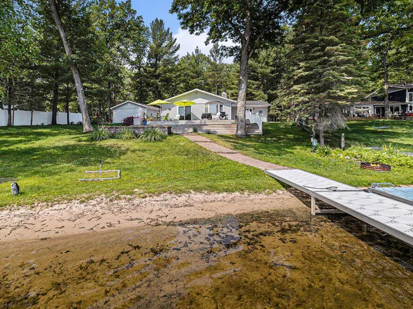 440 N Jackpine Rd, Fountain, MI 49410