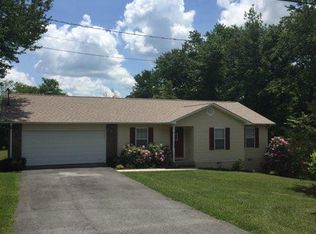 69 Overlook Dr, Crossville, TN 38555