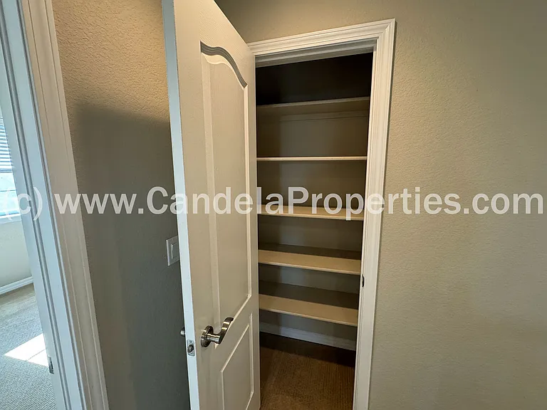 475 Eclipse Dr — Photo 29