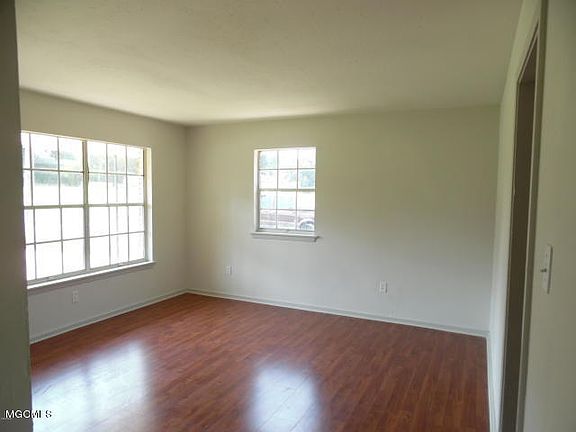 4th image of 417 N Wilson Blvd