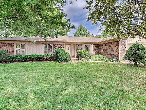 3rd image of 1620 Beech Cir